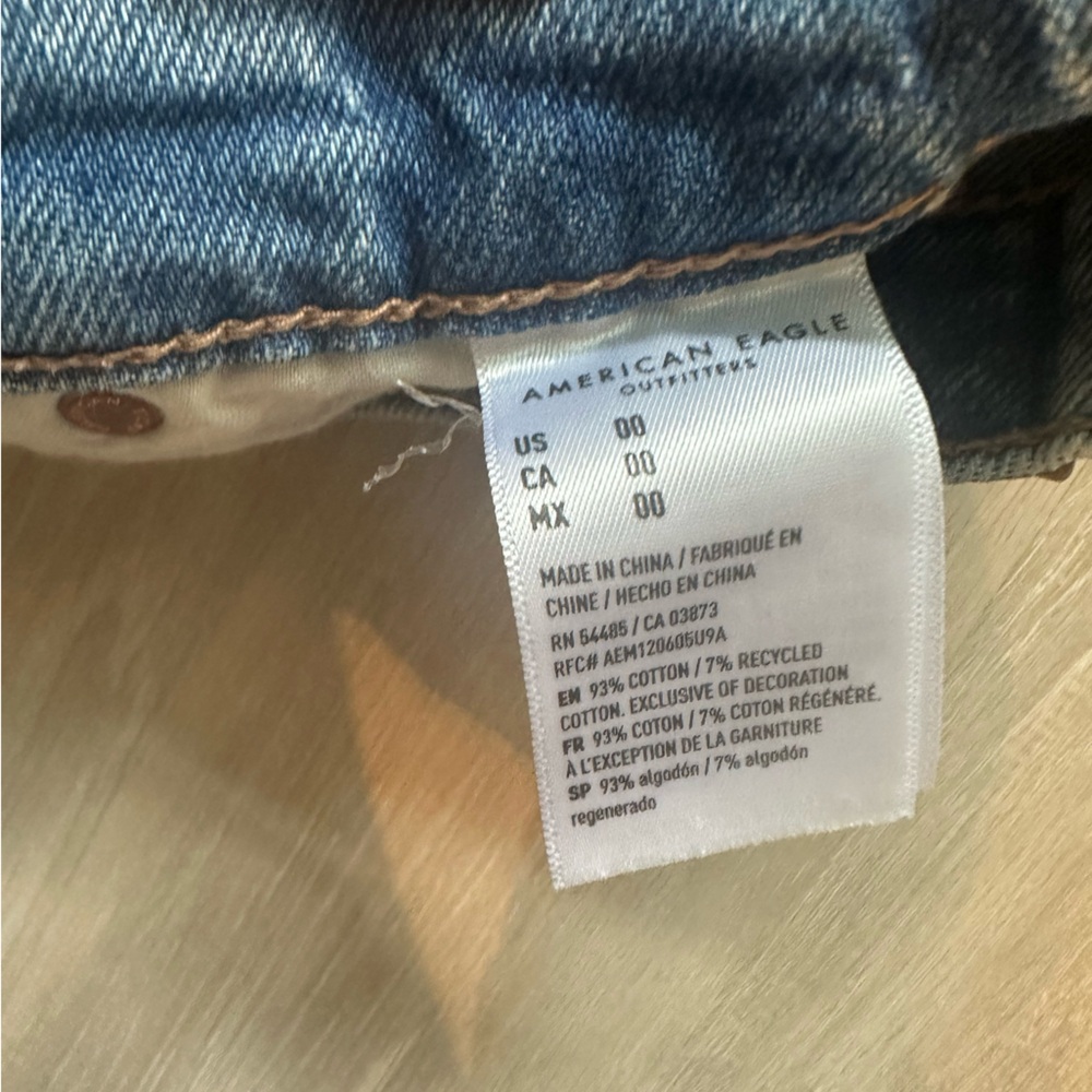American Eagle Jean Shorts- Size 00 - Picture 4 of 4